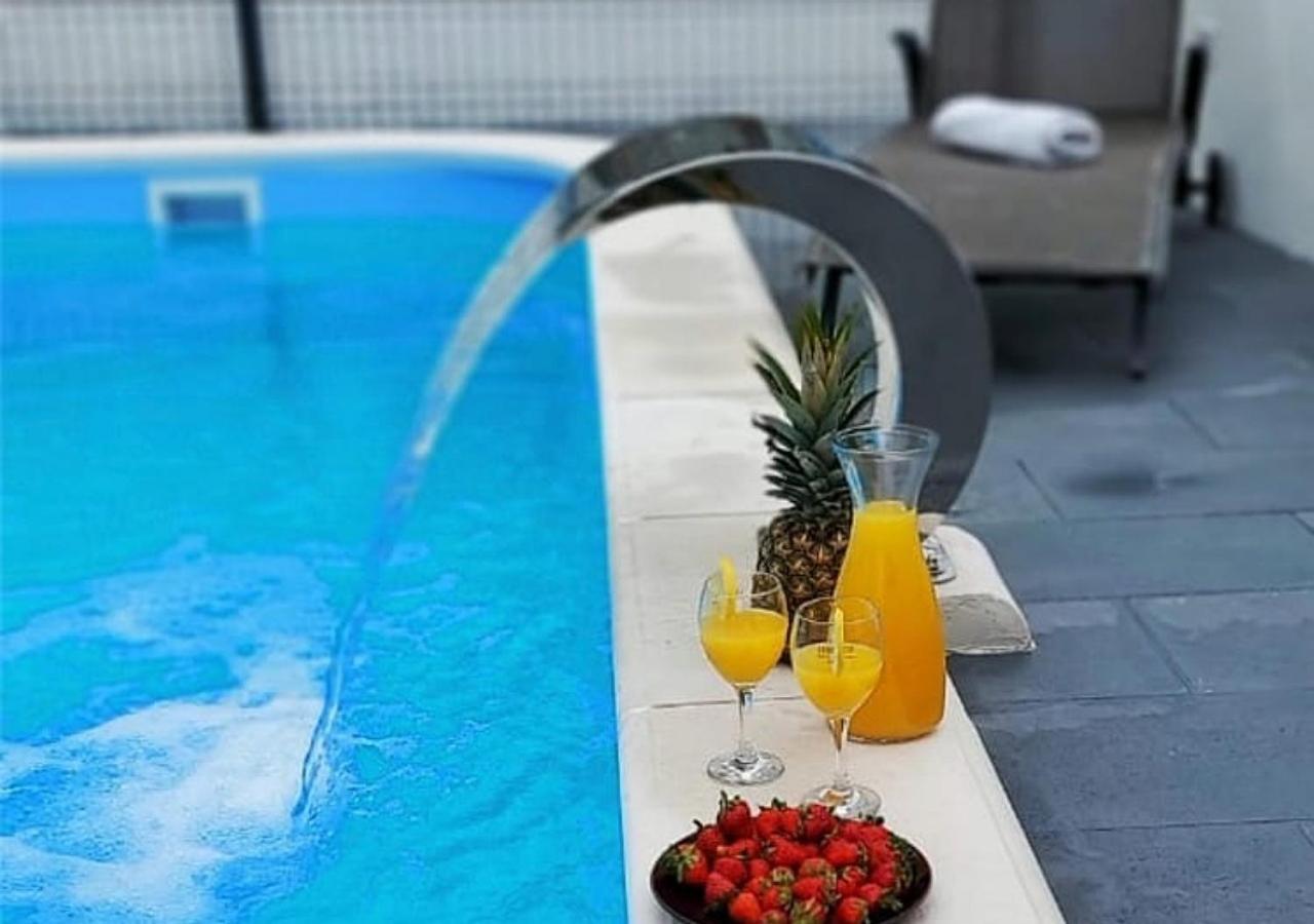 Apartment With Heated Pool And Sea View Trogir Exterior photo